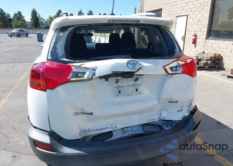 2015 Toyota Rav4 Xle z USA, uszkodzony, nr VIN 2T3WFREVXFW189293